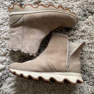 SOREL KINETIC ANKLE BOOT